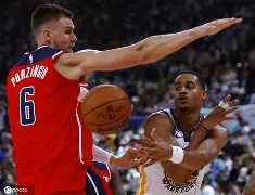 开元棋牌官网-勇士再遭逆转,库里发威未能保护领先的球队