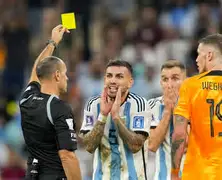 比赛中球员表现出色,成为焦点人物怎么办