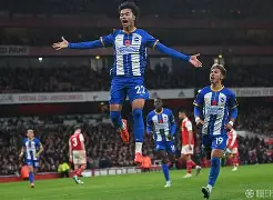 巴塞罗那足球俱乐部前锋