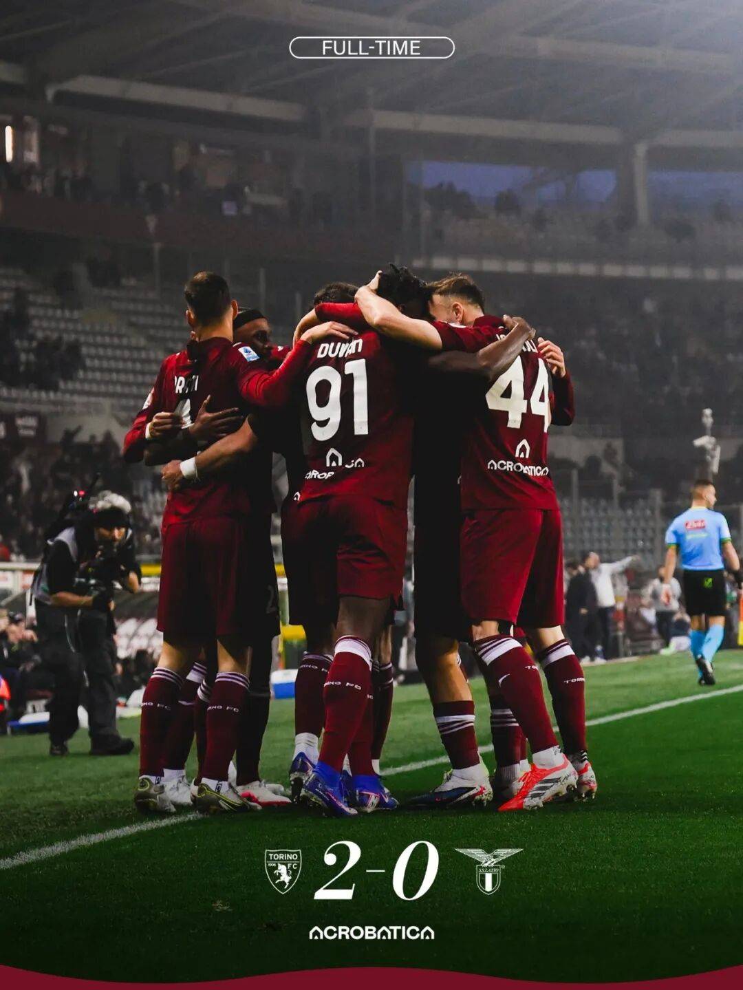 开元棋牌-白衣女战士被怪物抱走